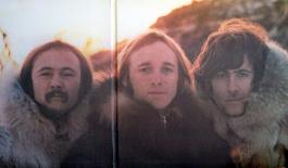 Crosby_Stills__Nash_inside.jpg